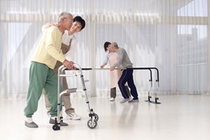 目立たない歯の矯正方法と費用・期間を徹底解説！信頼できる歯科医院の選び方